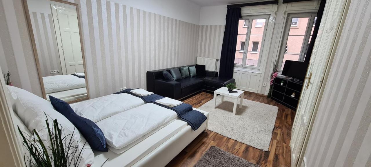 Elegant Apartment In The Hearth Of Budapest Exteriör bild